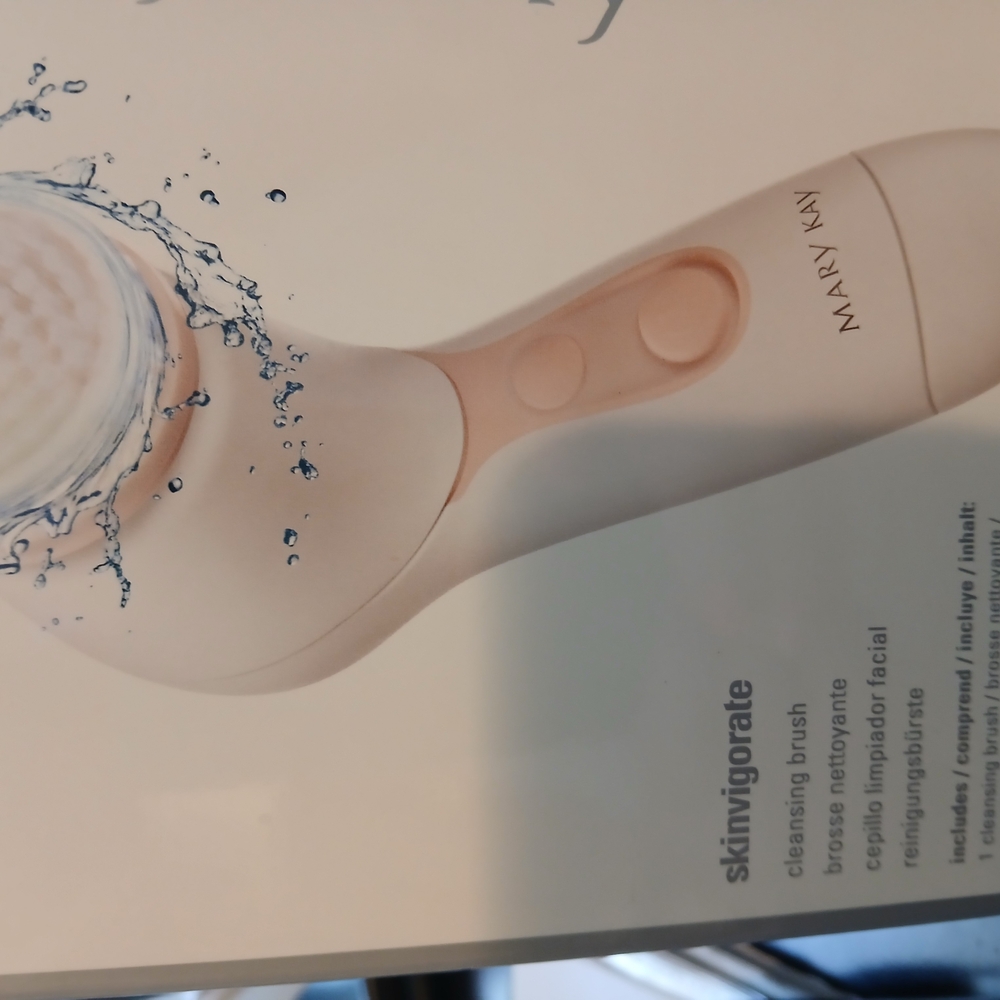 Mary Kay Skinvigorate Cleansing Brush - Soft Peach